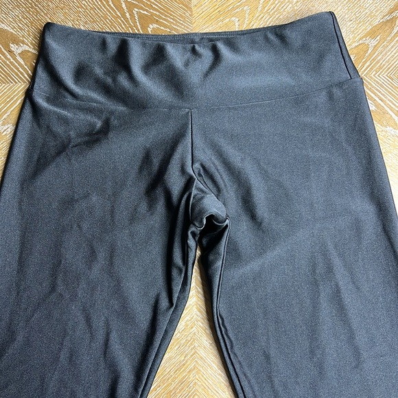 ONZIE Grey Shimmer Capri Pant Legging S/M - Picture 4 of 9